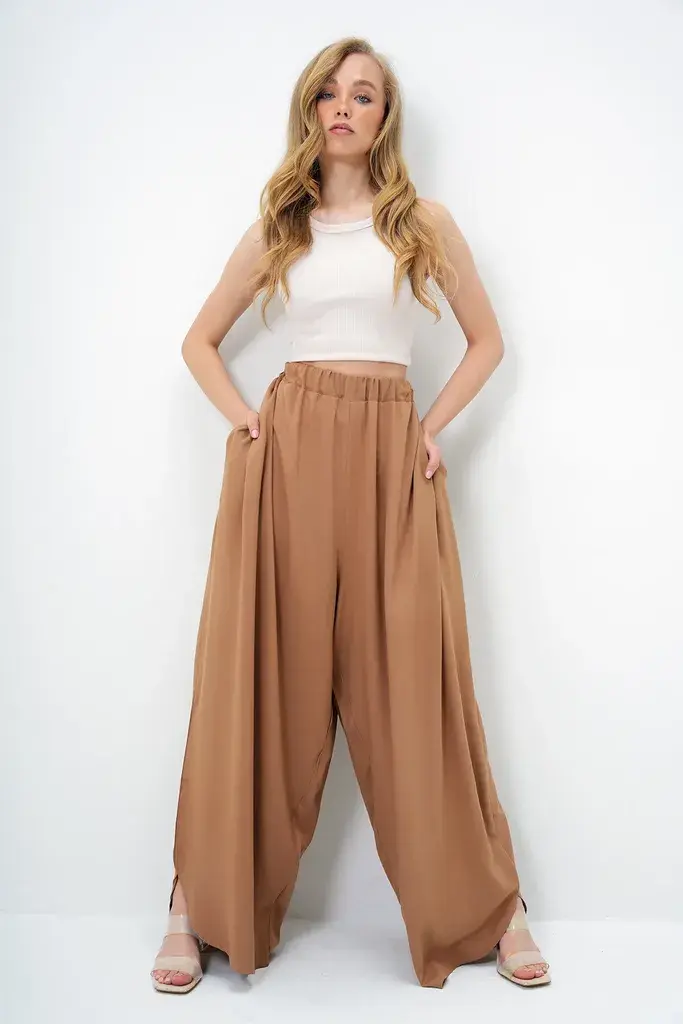 Trend Alacati Stili Ženske pantalone Alc-X13879, Široke nogavice, Smeđe