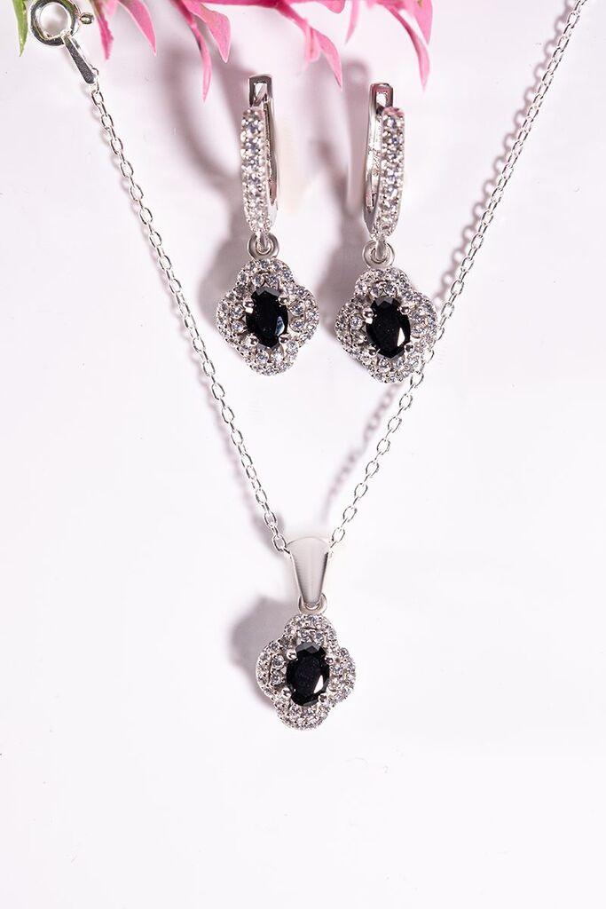 Dunipa Srebrni set Minđuše i ogrlica Amara, Ručno rađeni, Sa crnim cirkonom