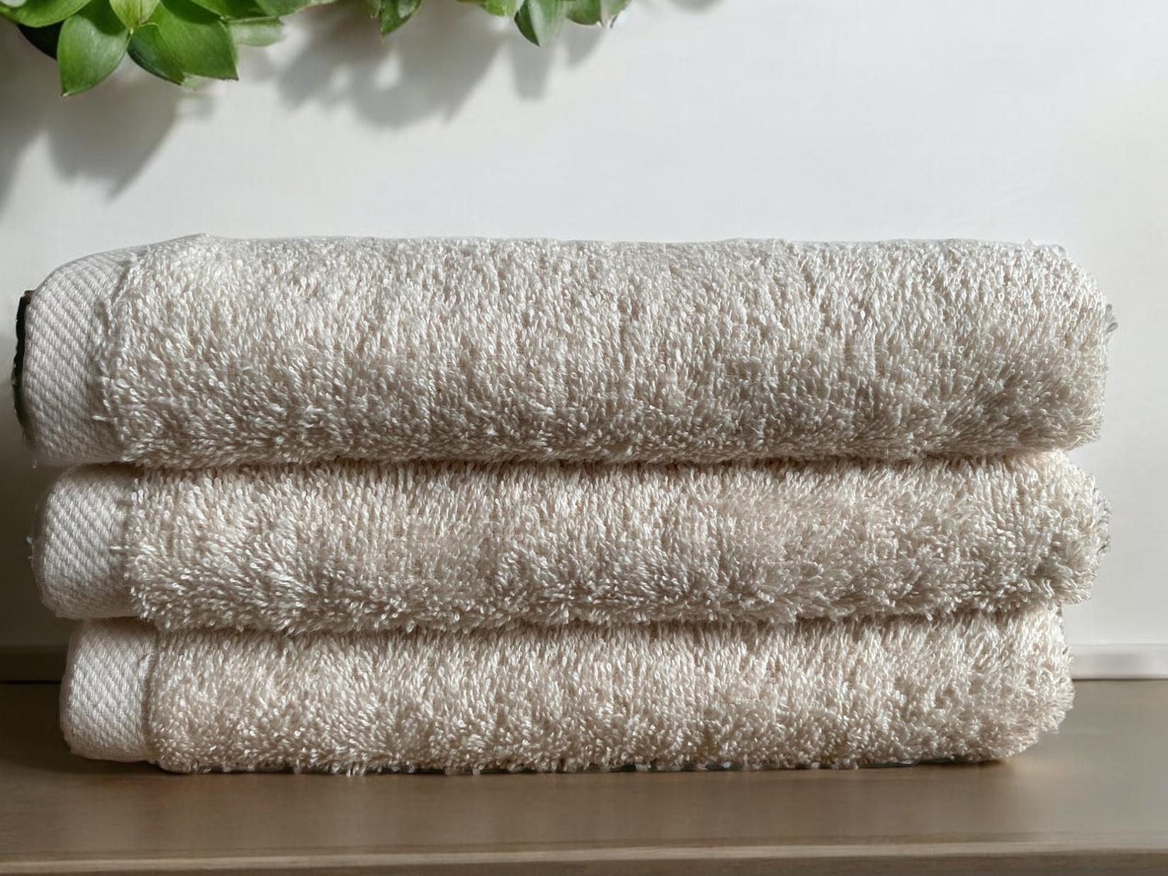 Peškir Indy 50x90cm Glat 400g/m2 Bež