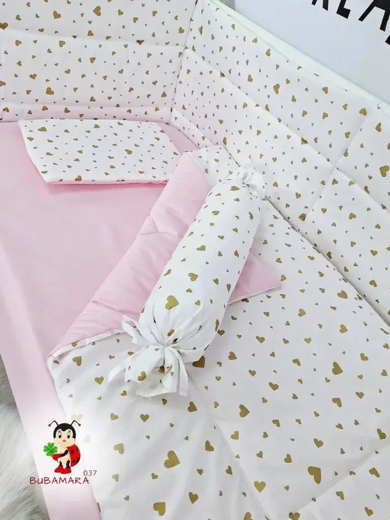 Bubamara037 Set posteljine za krevetac sa ravnom ogradicom Glitter, Roze