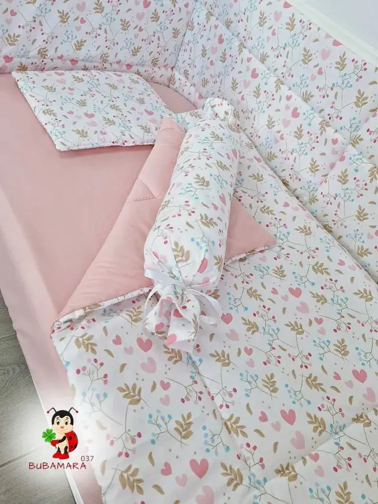 Bubamara037 Set posteljine za krevetac sa ravnom ogradicom, Roze