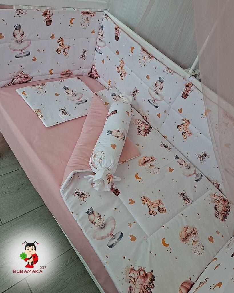 Bubamara037 Set posteljine za krevetac sa ravnom ogradicom Balerine, Roze