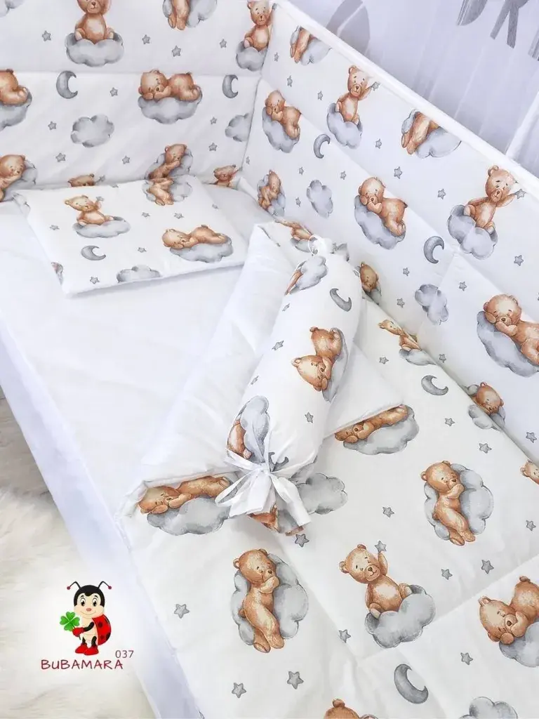 Bubamara037 Set posteljine za krevetac sa ravnom ogradicom, Beli