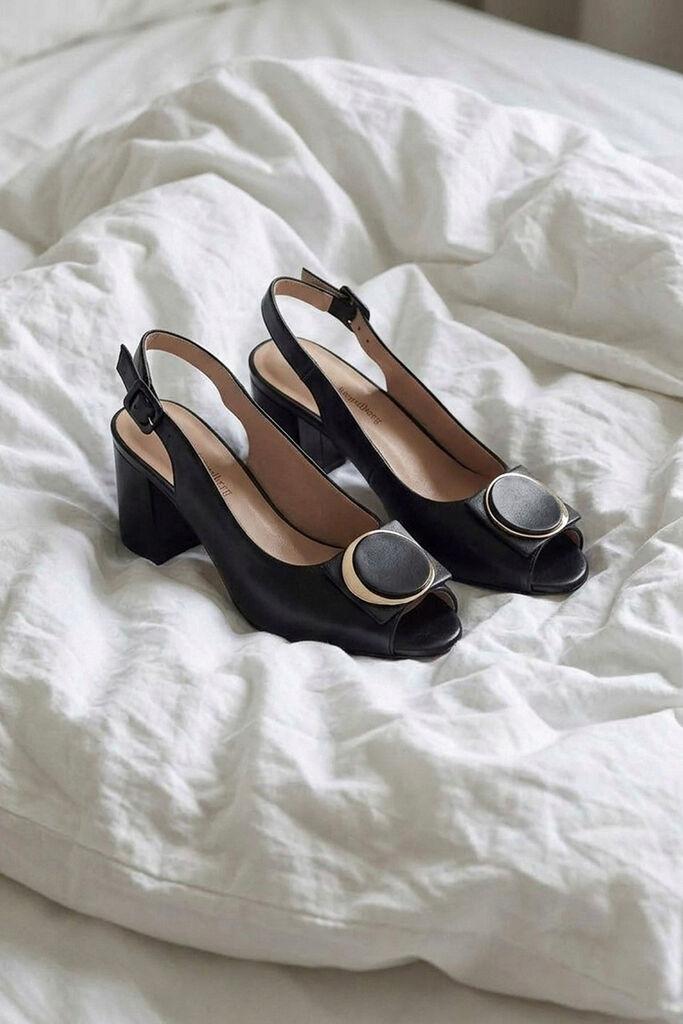 Obuća Trend Ženske štikle Karolina, Crne