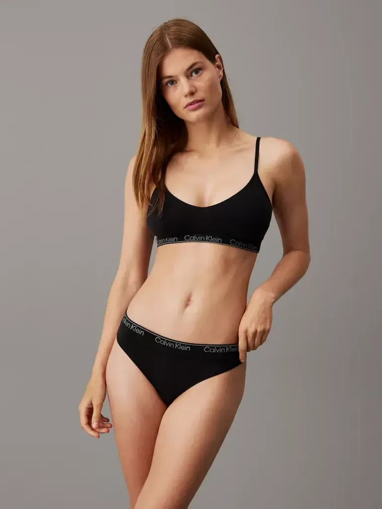Calvin Klein Ženske tanga gaće 000QF7095E, 1 komad, Crne