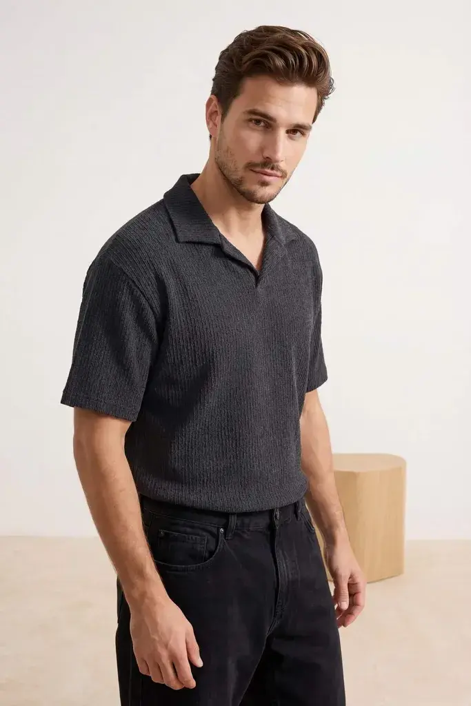 Trendyol Muška majica Tmnss25Po00045, Crna