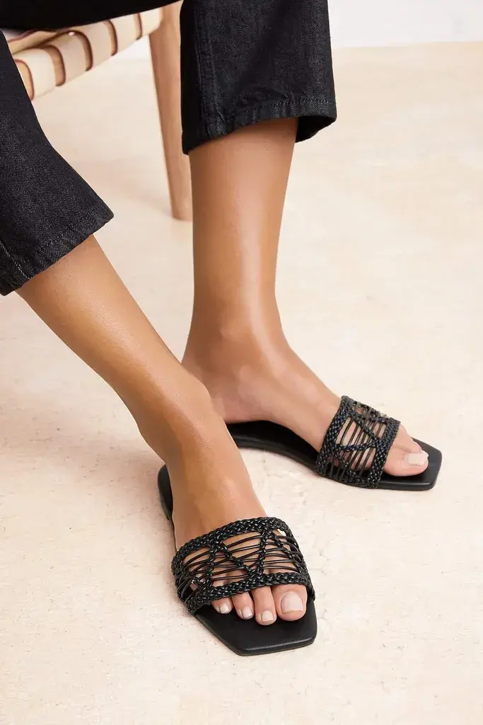 Trendyol Shoes Ženske papuče Takss26Te00019, Crne
