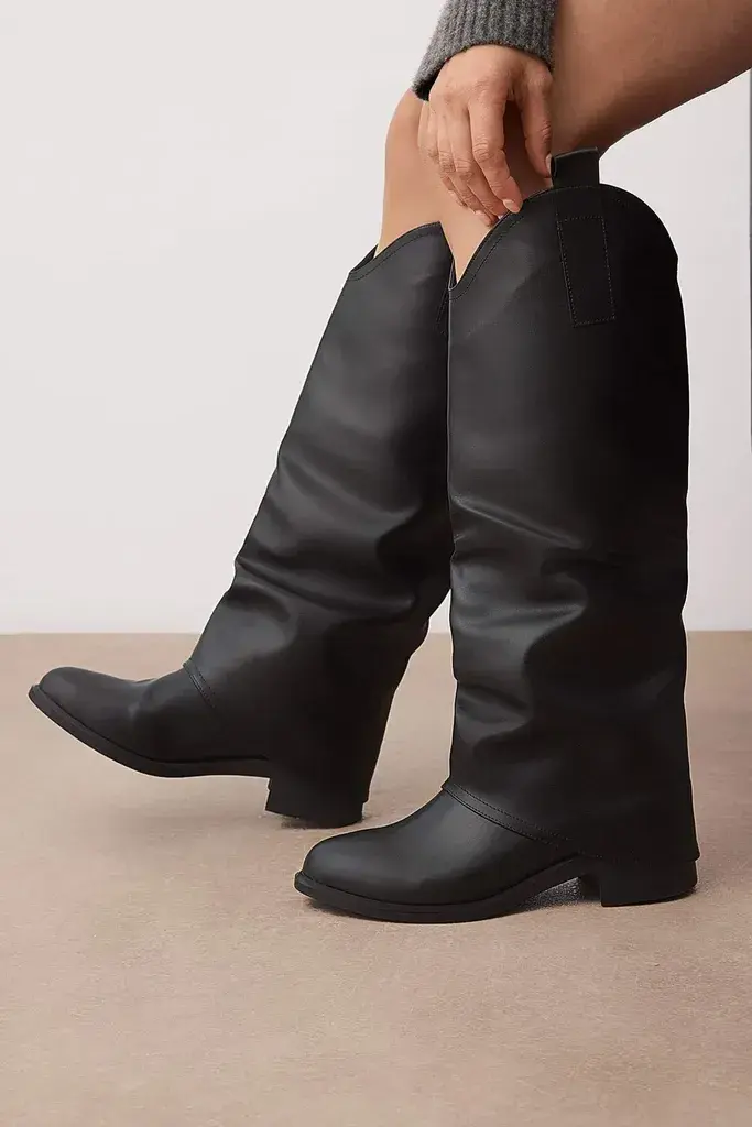 Trendyol Shoes Ženske čizme Takaw26Cz00003, Crne