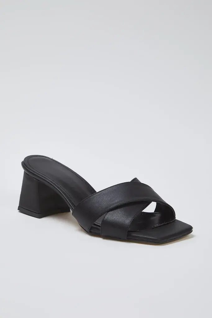 Trendyol Shoes Ženske papuče Takss25To00101, Crne