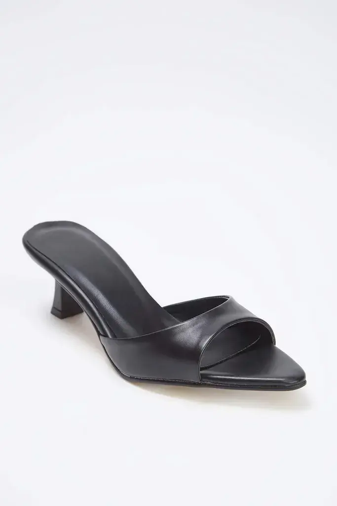 Trendyol Shoes Ženske papuče Takss25To00111, Crne