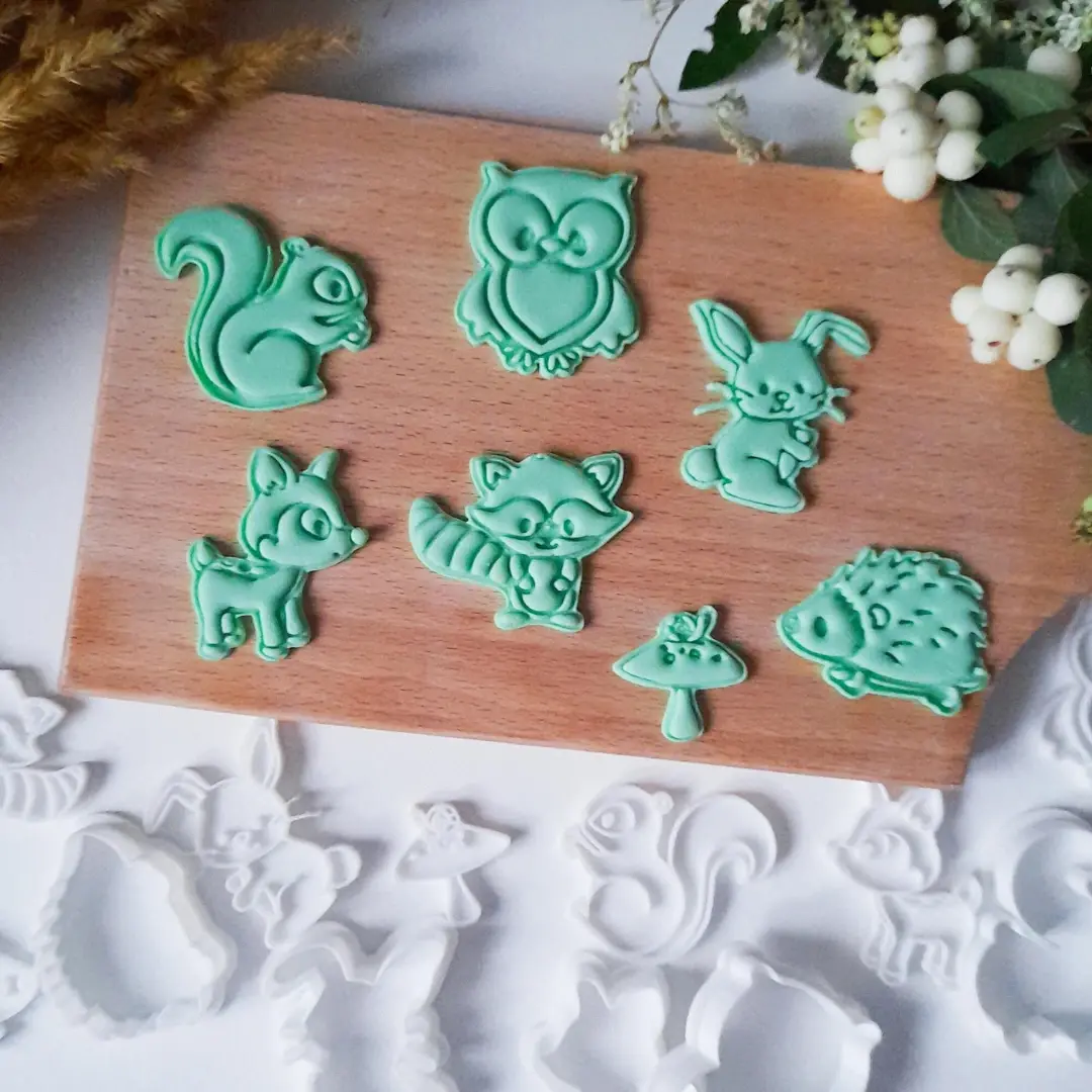KREATIVNI SLATKIŠI Set modli za kolače Šumske životinje, 5 cm, 8 komada, Beli