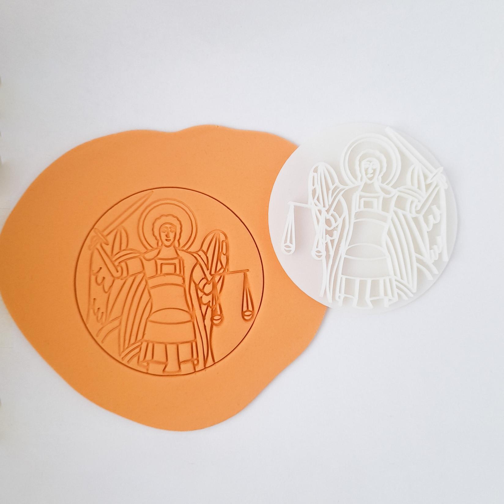 KREATIVNI SLATKIŠI Pečat ikone Sveti Arhangel Mihailo sa mačem, Sa sekačem, 8 cm, Beli