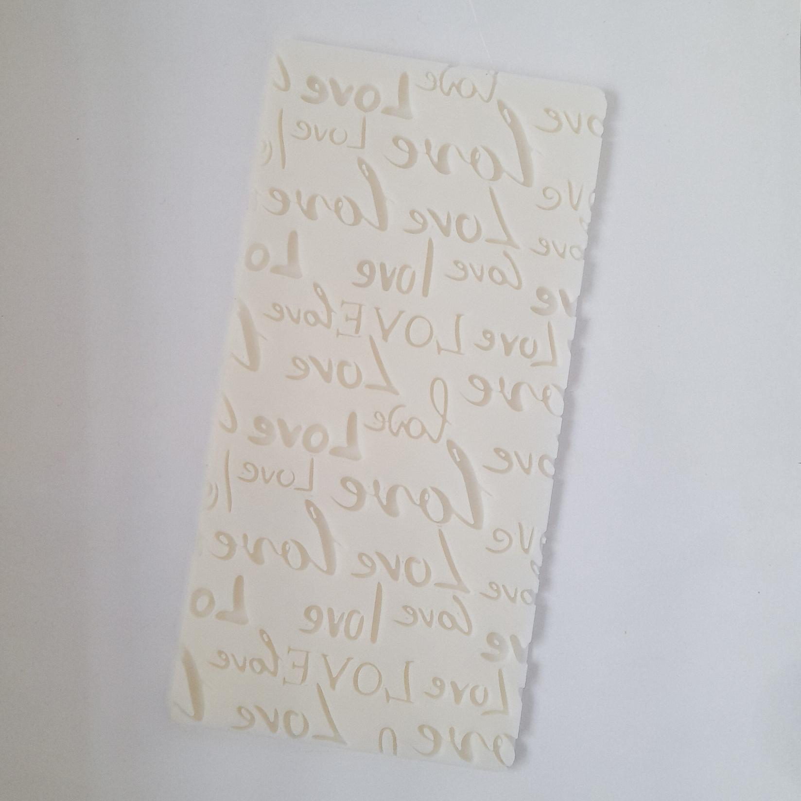 KREATIVNI SLATKIŠI Emboser pločica za dekorisanje kolača Love, 8x16 cm, Bela