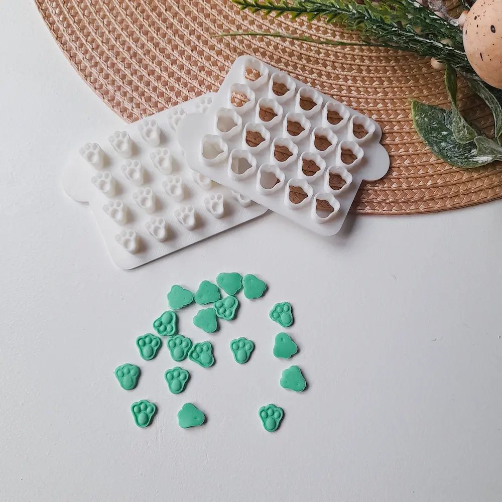 KREATIVNI SLATKIŠI Modla za kolače i ukrase Zečije šapice, 2.5 cm, Bela