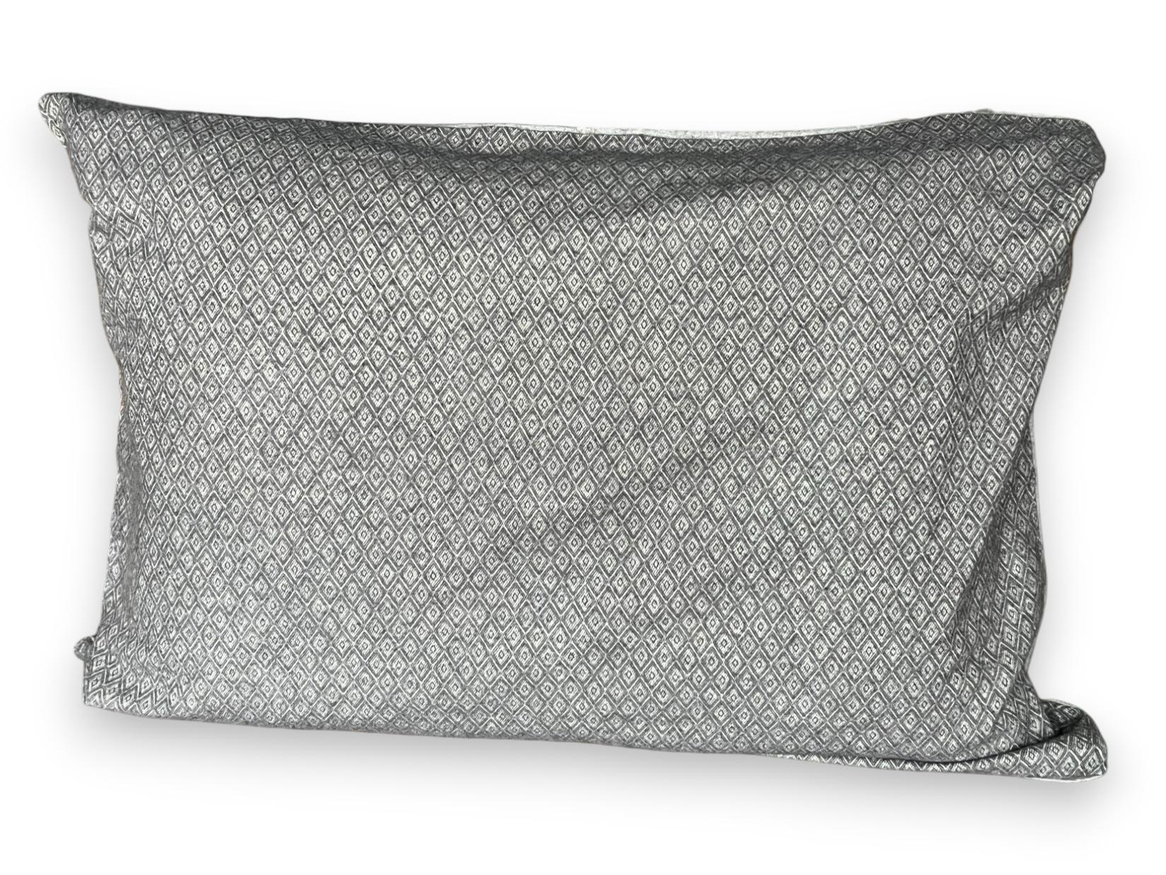 VIKTORIJA Jastučnica od Flanela 50x70cm Dezen A3, Siva