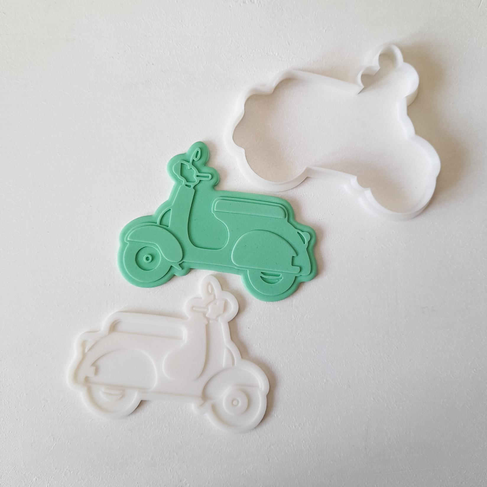 KREATIVNI SLATKIŠI Modla za kolače i ukrase Vespa, 10 cm, Bela