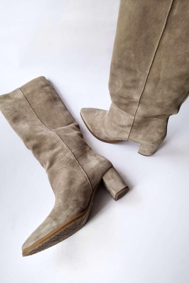 Duge kožne čizme sa debelom petom