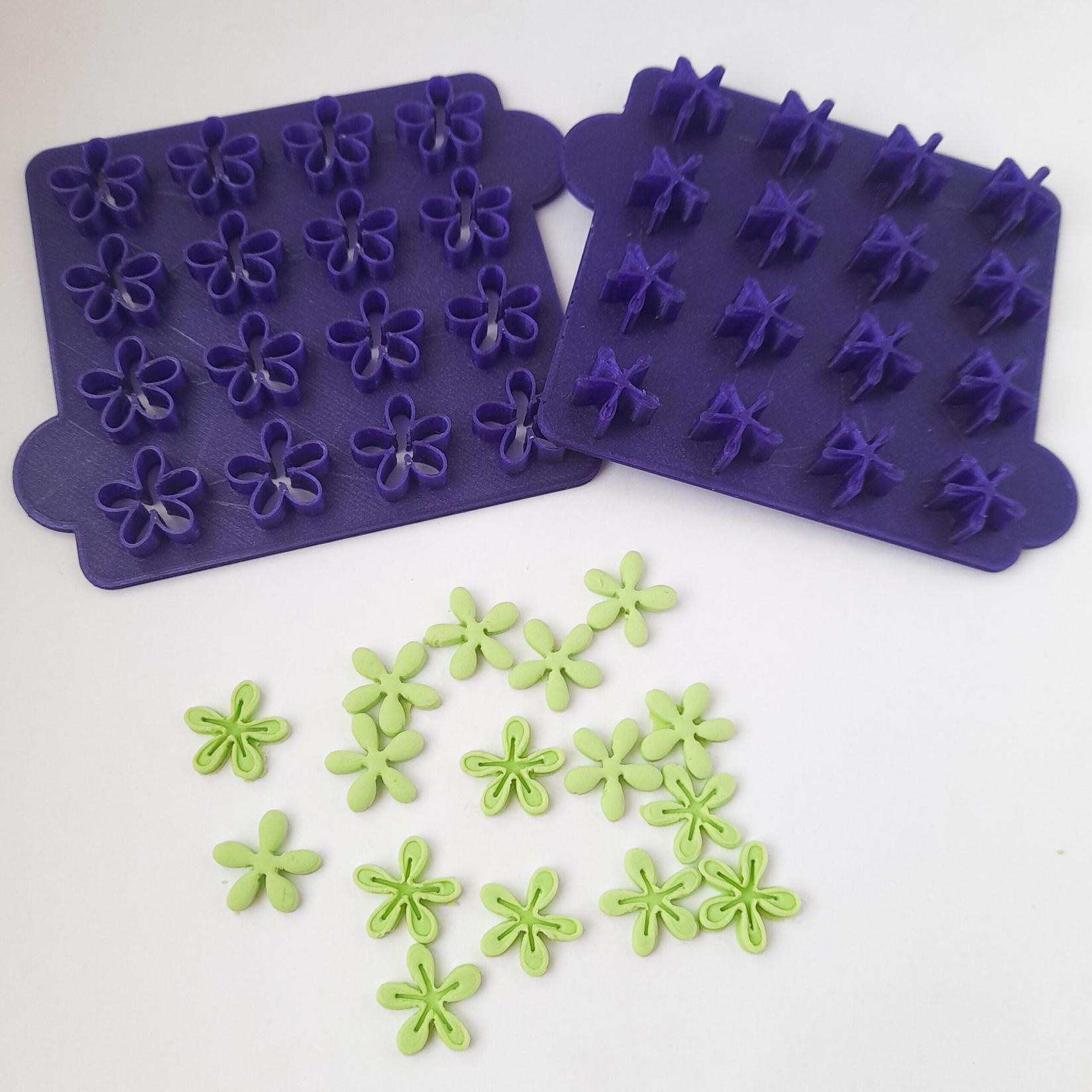 KREATIVNI SLATKIŠI Modla za izradu kolača Cvetići, 15 mm, Bela