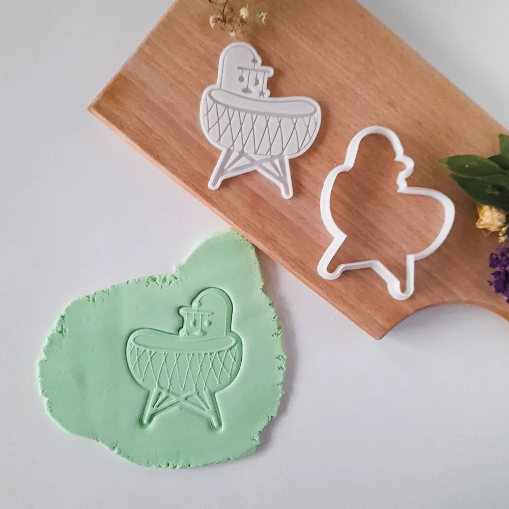 KREATIVNI SLATKIŠI Modla za kolače Kolevka bebi, 7 cm, Bela