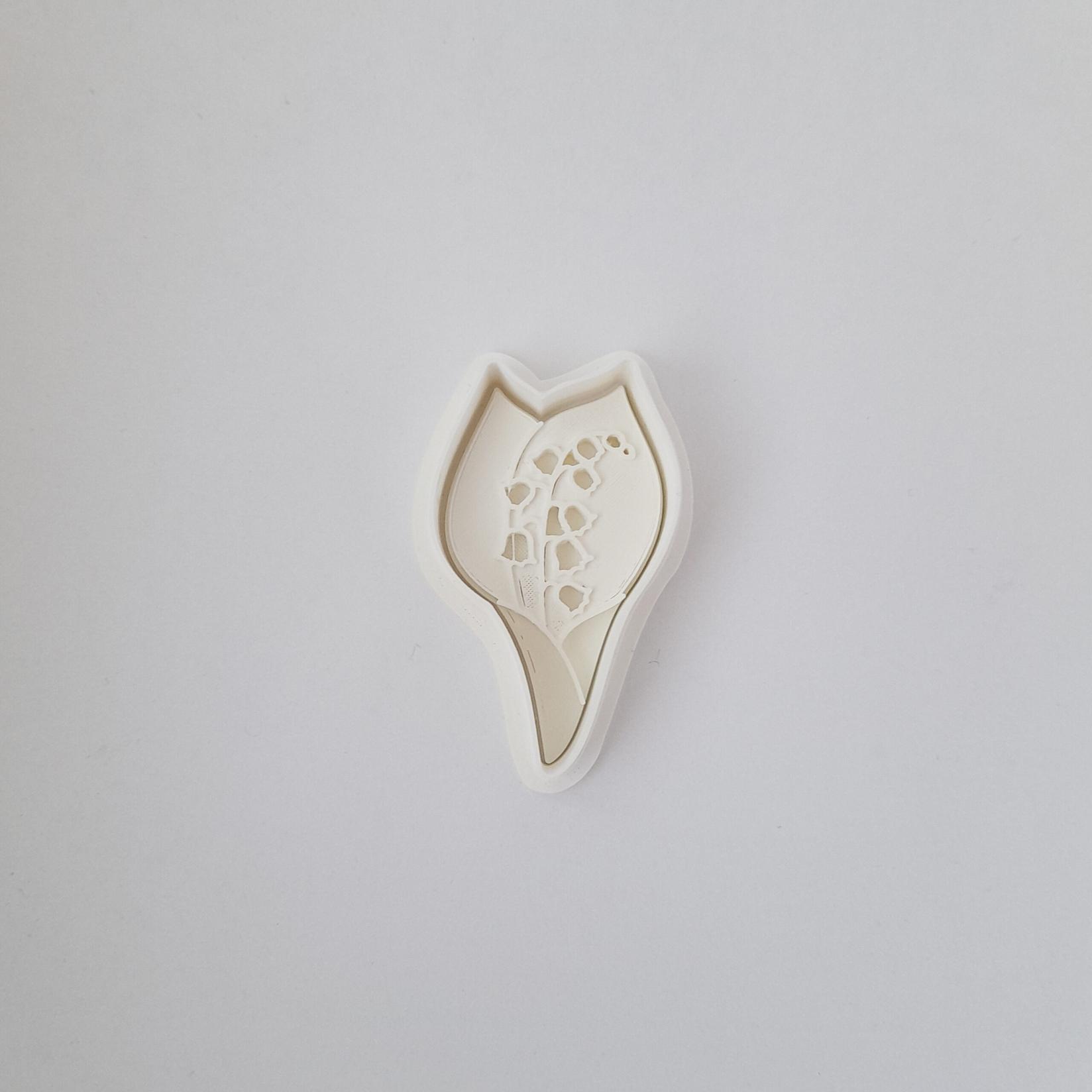 KREATIVNI SLATKIŠI Modla za kolače i ukrase Đurđevak, 4 cm, Bela