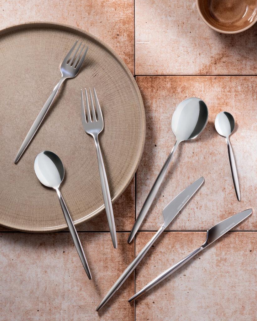 Madame Coco Escajg Freya, 42 dela, Srebrne boje