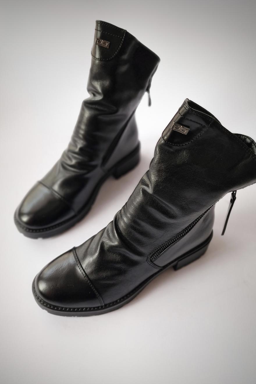 Ženske čizme, Ravne, Crne