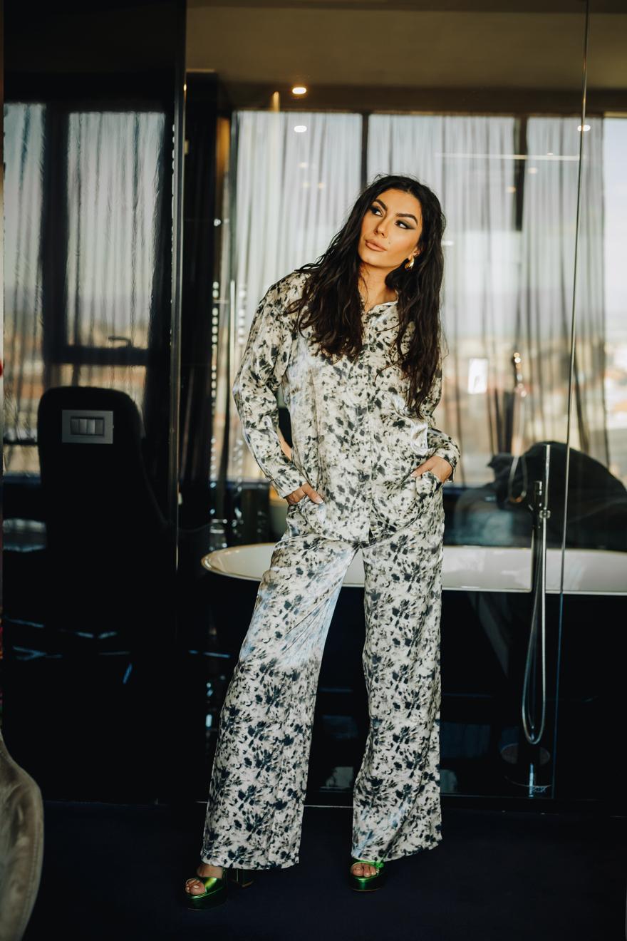 Ženski komplet Malezija, Sivi