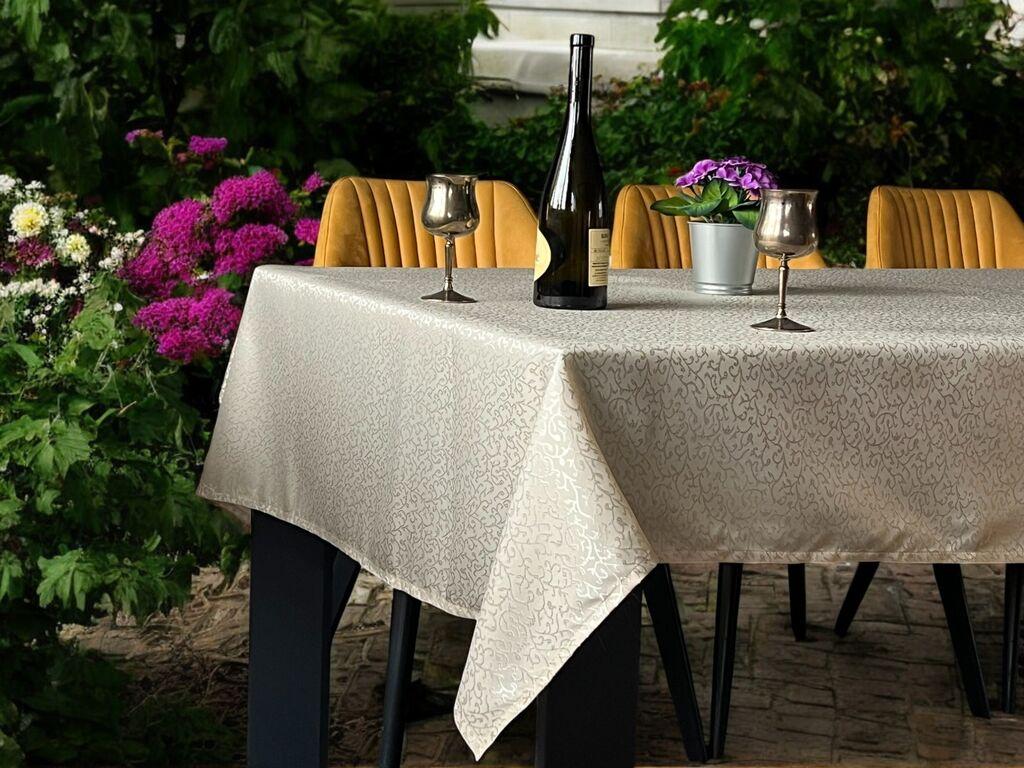 Viktorija Stolnjak Viktorija, 140x220 cm, Krem