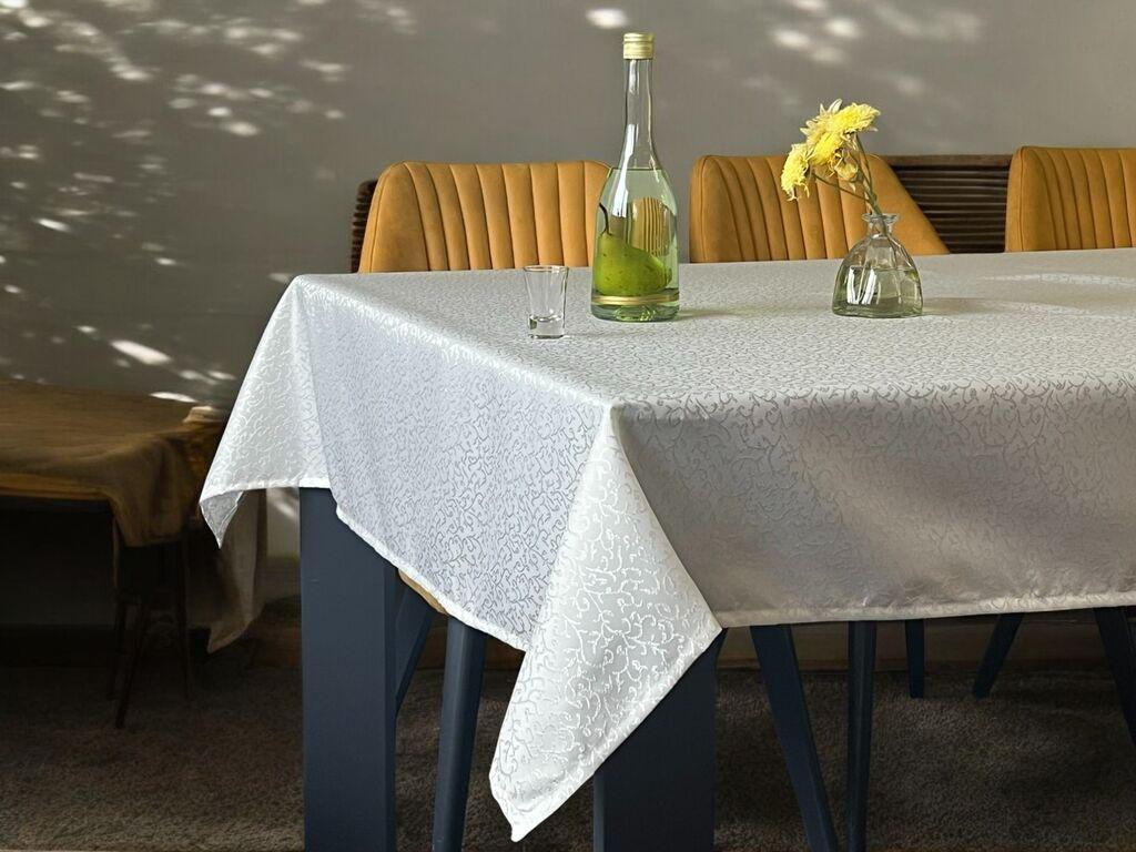 Viktorija Stolnjak Viktorija, 140x220 cm, Krem