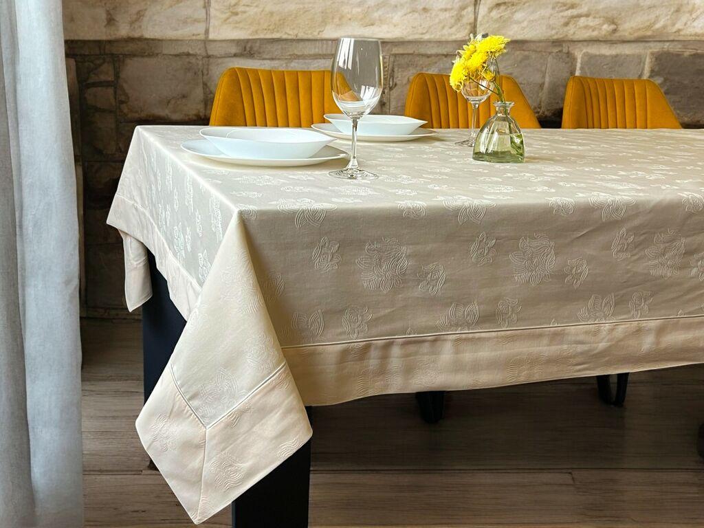 Viktorija Stolnjak Nisan, 160x250 cm, Bež