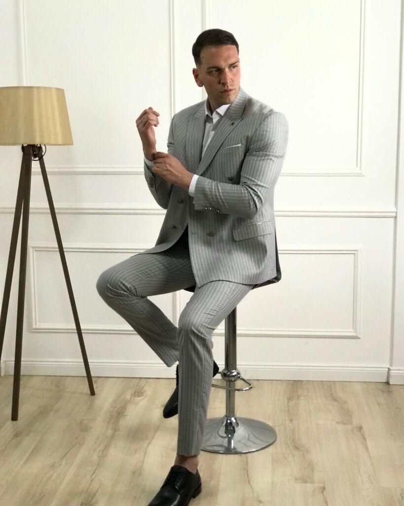 Squareonline Muško odelo sa prugama i dvorednim kopčanjem, Sivo