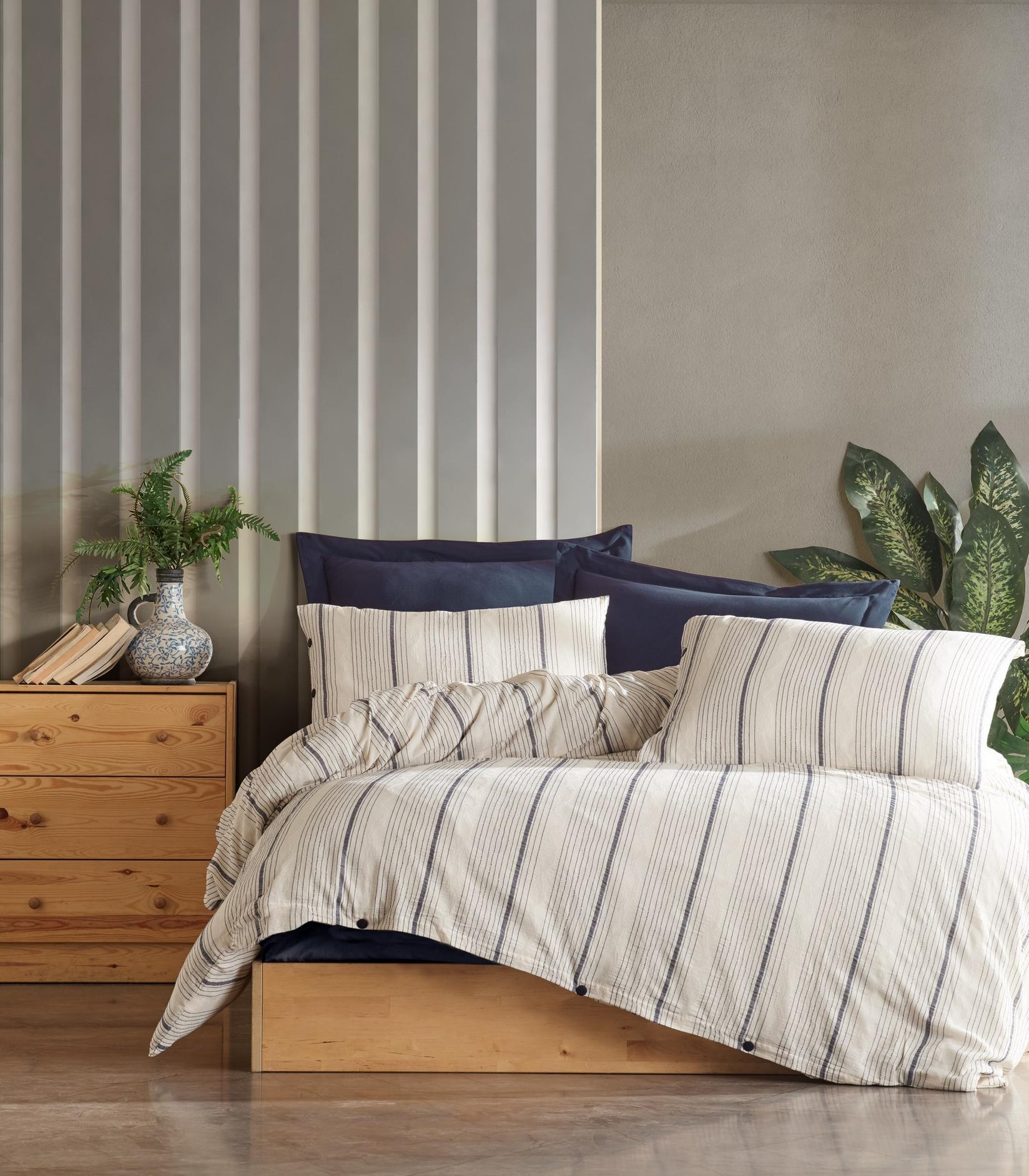 L'essentiel Maison Komplet posteljina Avva, 200x220 cm, Tamnoplava-Bela