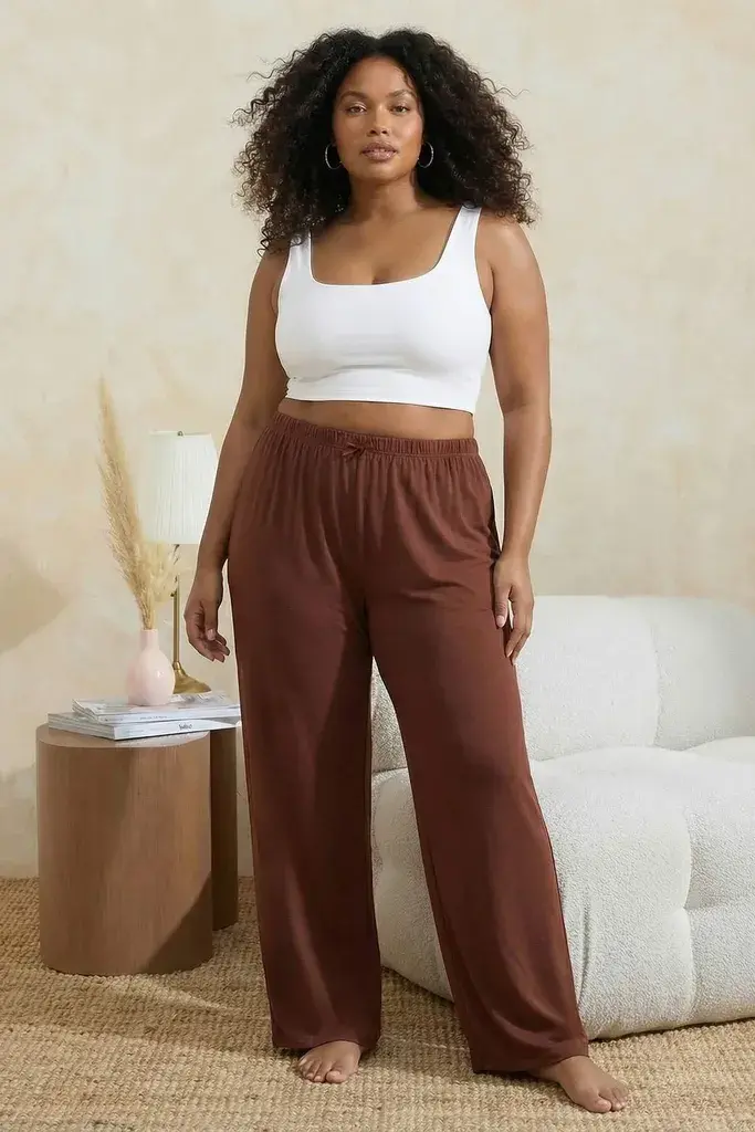 Trendyol Curve Set ženskih donjih delova pidžame Tbbaw26Ia00003, 2 komada, Krem