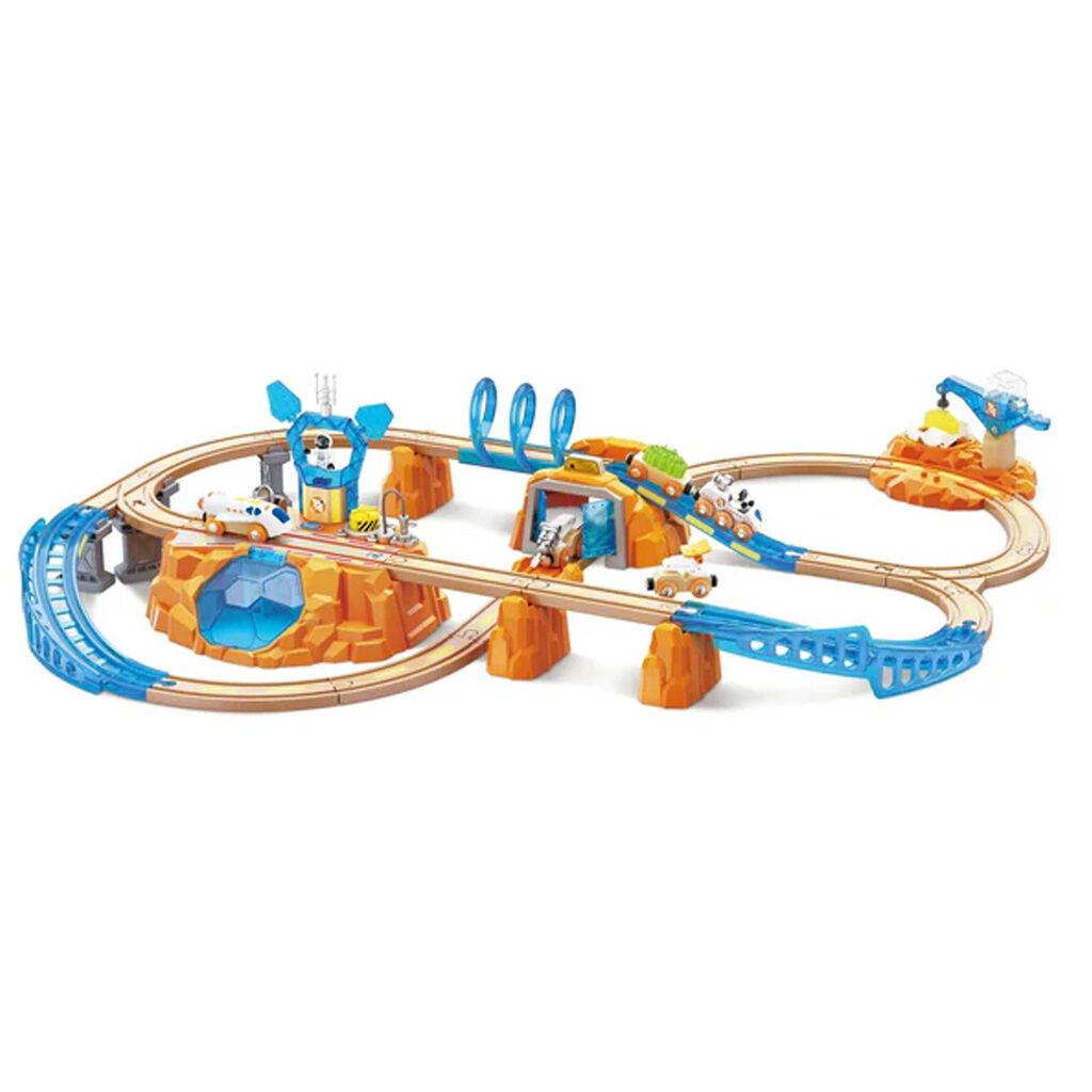 Hape Dečija drvena igračka svemirska stanica E3799, 3+