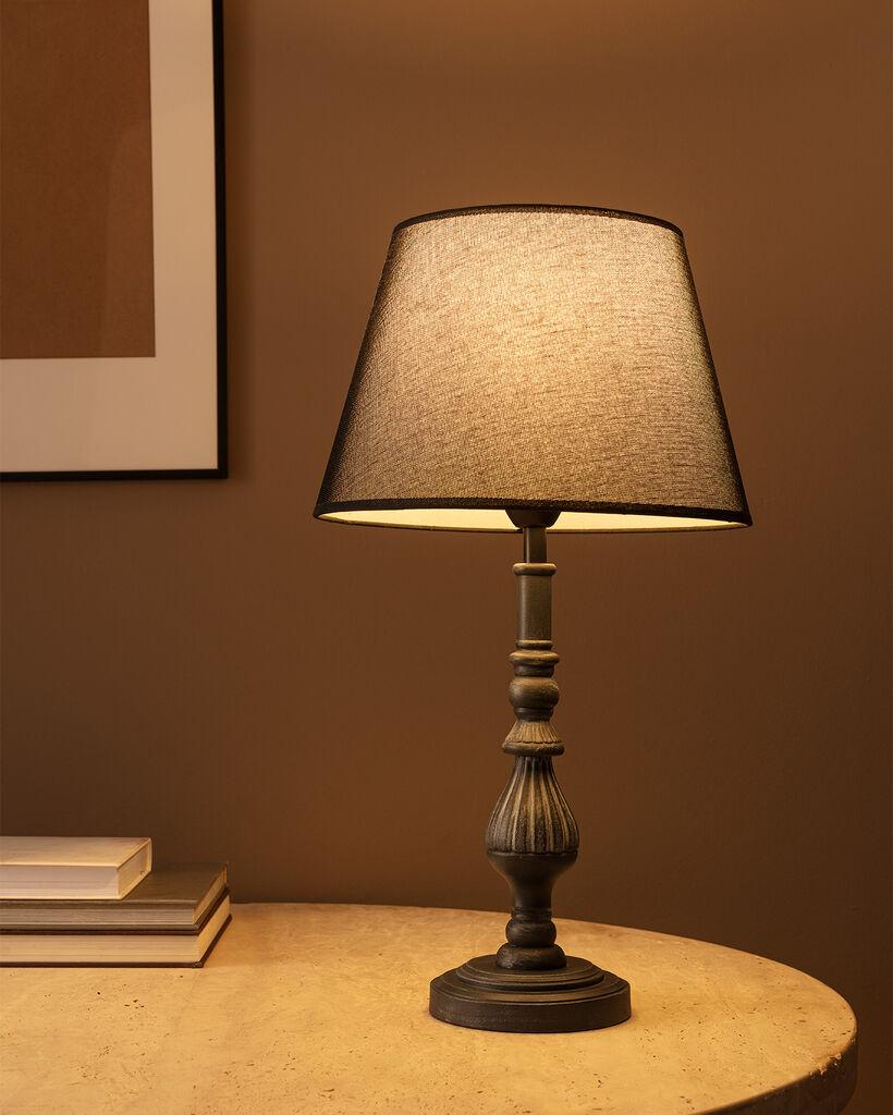 Madame Coco Lampa Koifhus, Crna