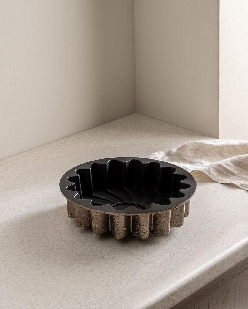 Madame Coco Modla za kolače Liora, 25x25x6cm, Crna