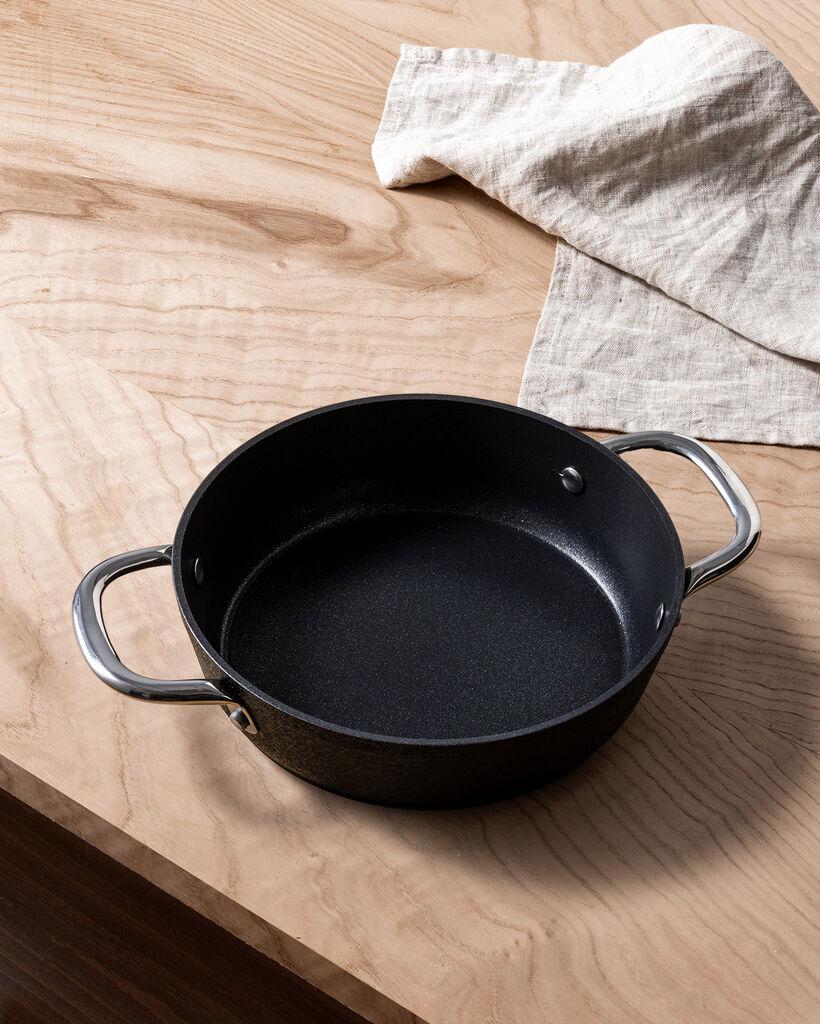 Madame Coco Šerpa Noir Titanium, 20 cm, Crna