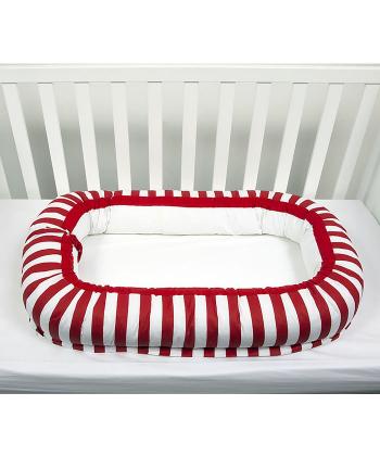 Tri drugara Gnezdo za bebe, Crveno