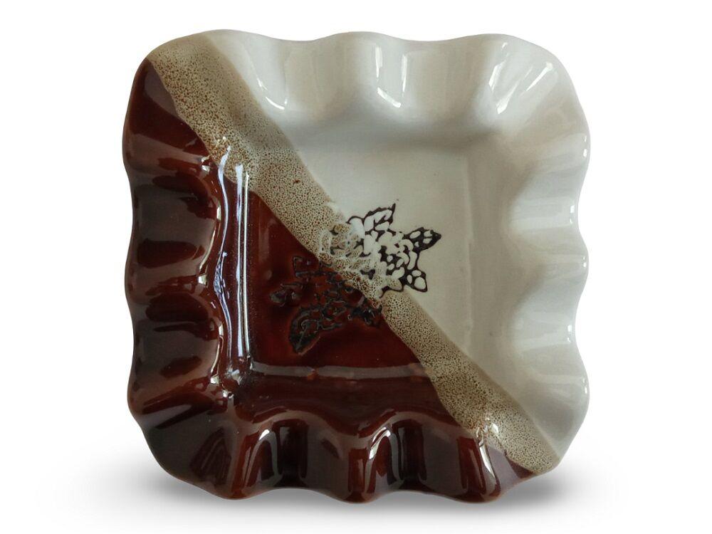 Set keramičkih pepeljara, 4 komada