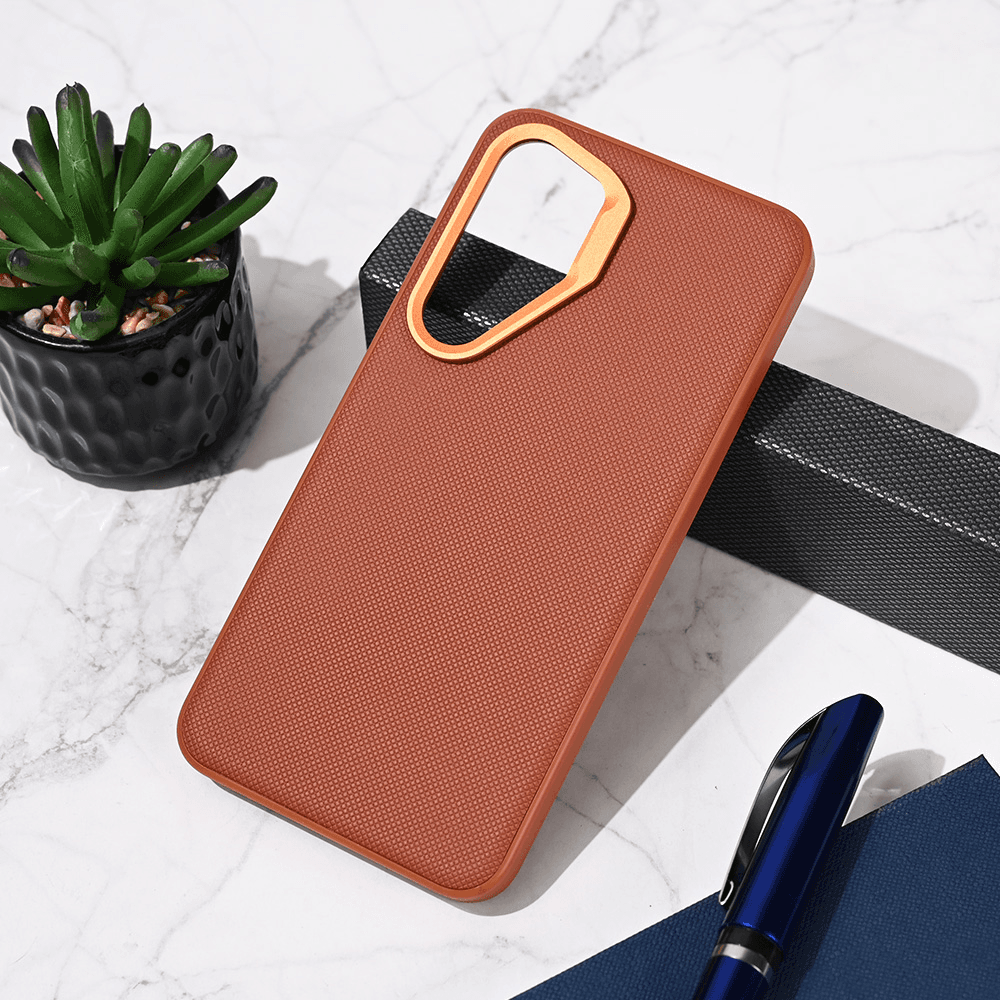 Maskica za Samsung Galaxy S25 braon Urban Case