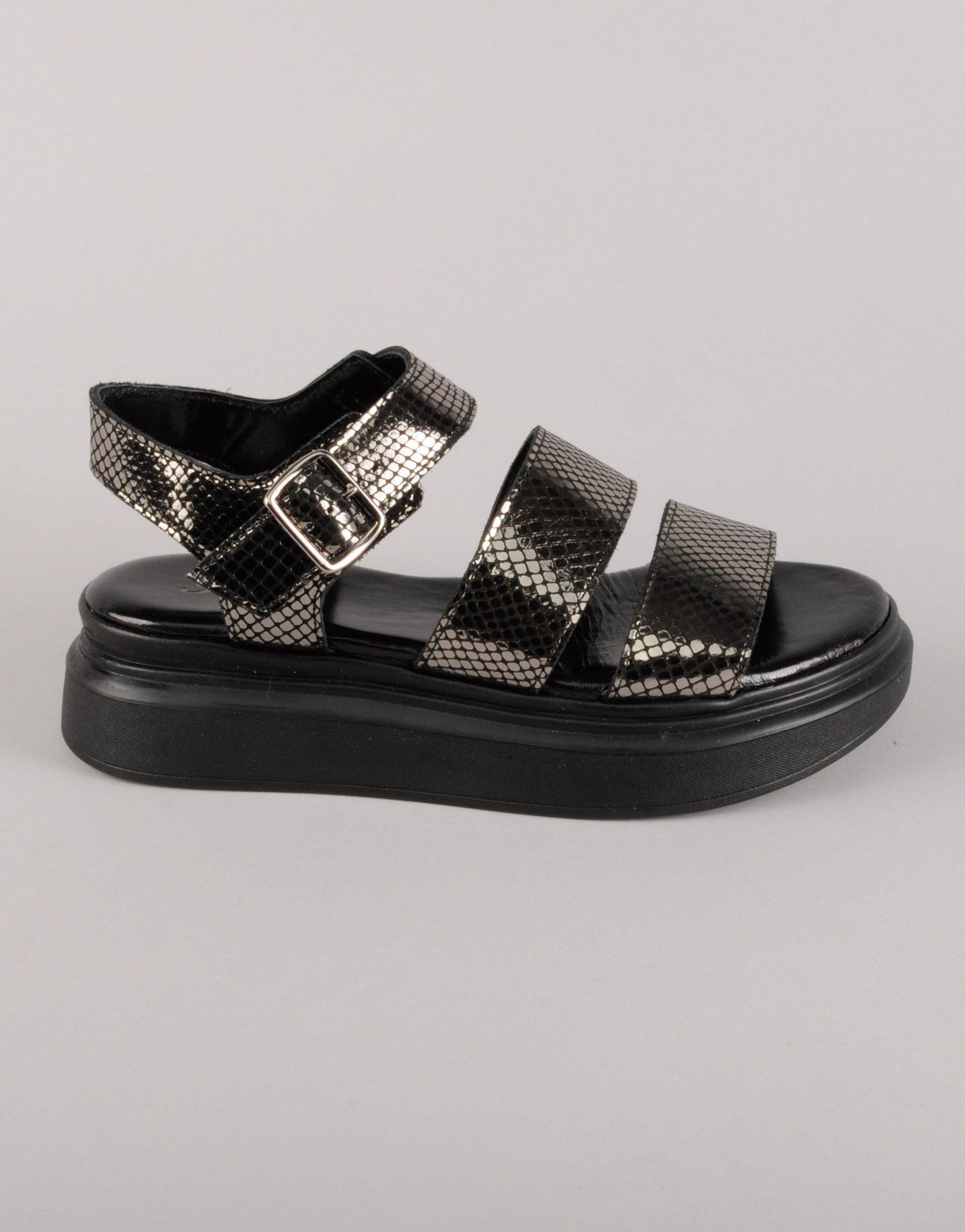 Paar Ženske kožne sandale, Crne