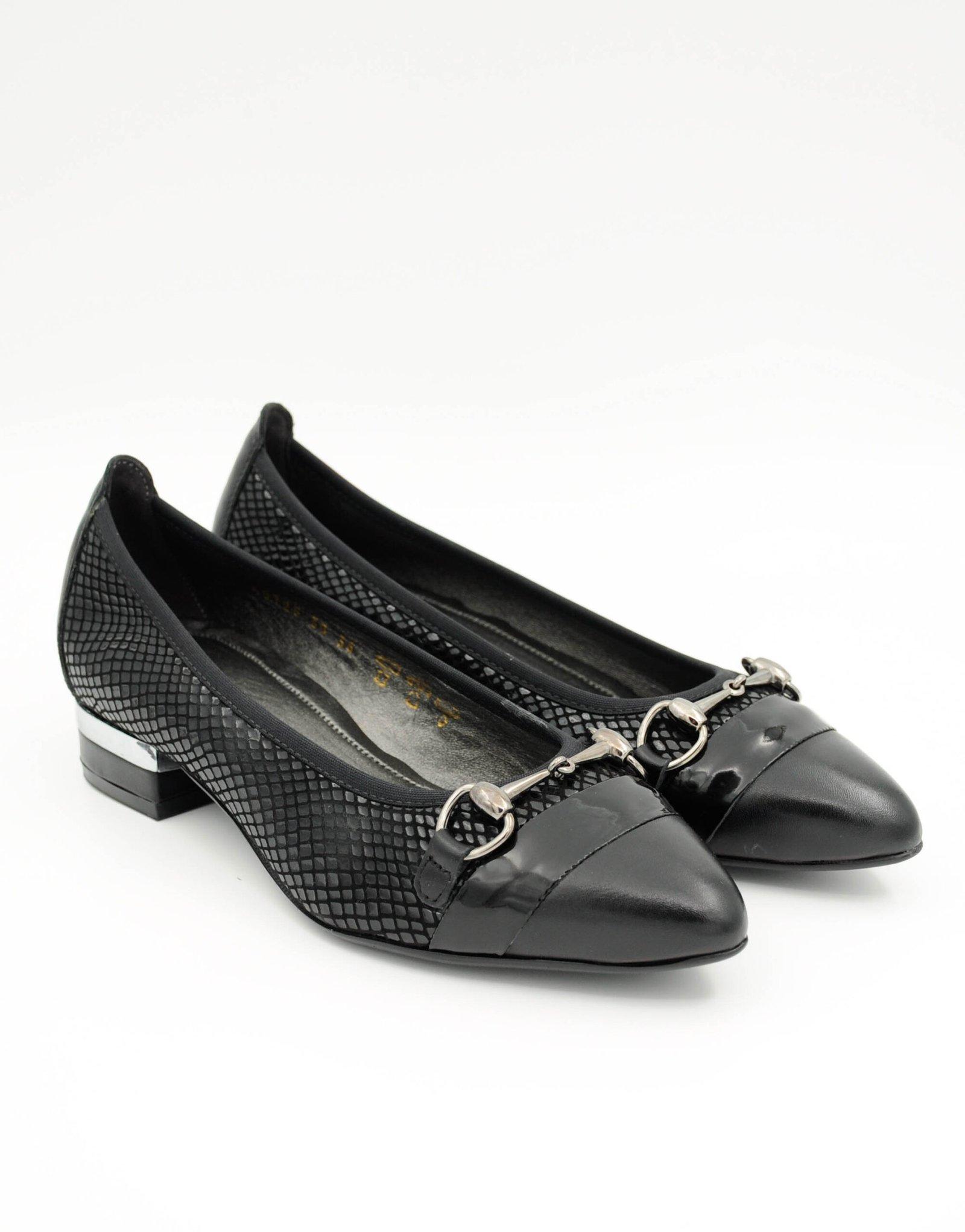 Paar Ženske kožne cipele sa petom 40725-30, Crne