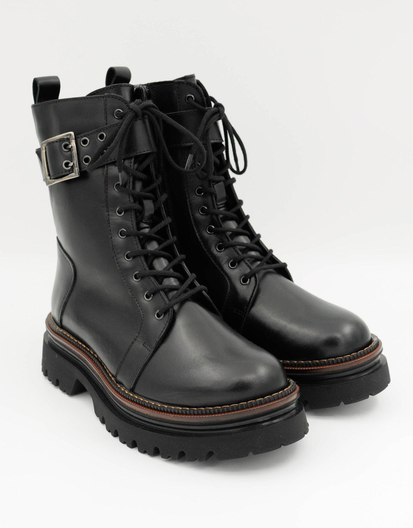 Paar Ženske kožne čizme 51011-1, Crne