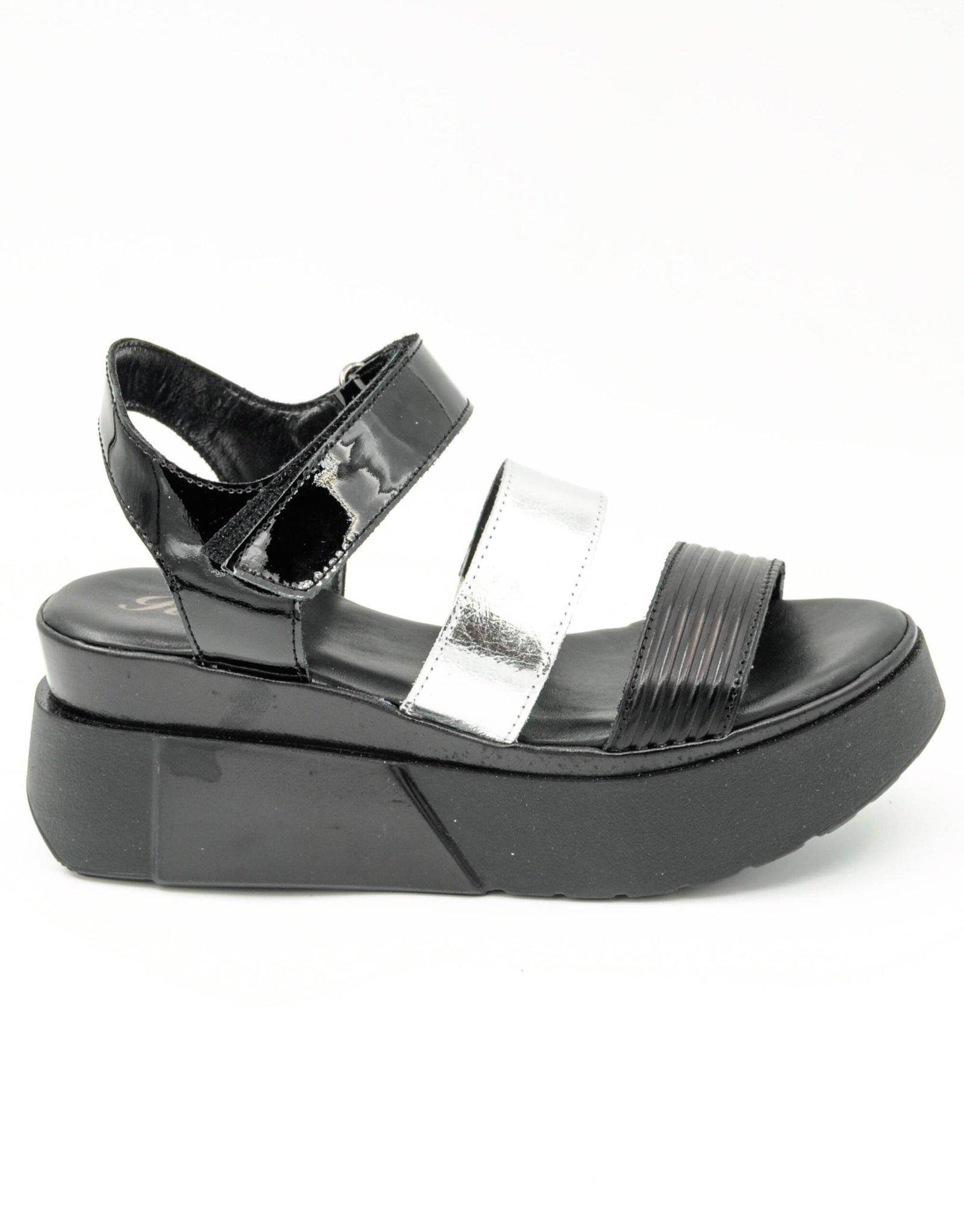 Paar Ženske kožne sandale 39808-21, Crne