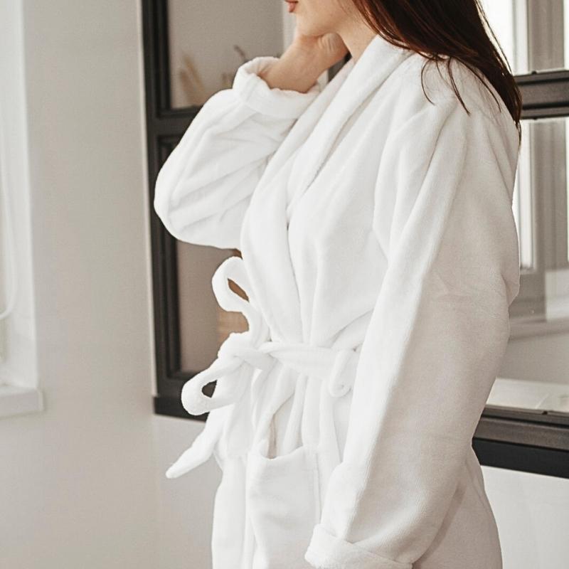 DekorDom Ženski bademantil Caldo, Beli