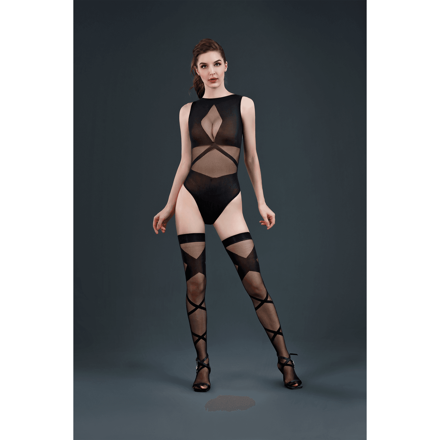 MOONLIGHT Sexy bodi i čarape Model 16