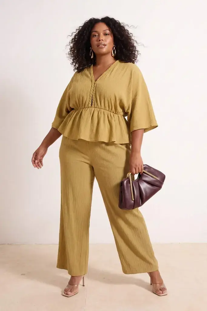 Trendyol Curve Ženske pantalone TBBSS26AR00004, Kaki