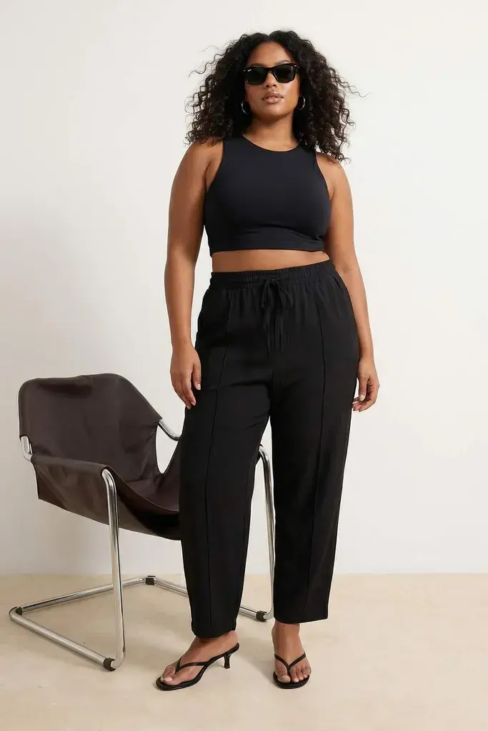 Trendyol Curve Ženske pantalone TBBSS26AR00005, Crne