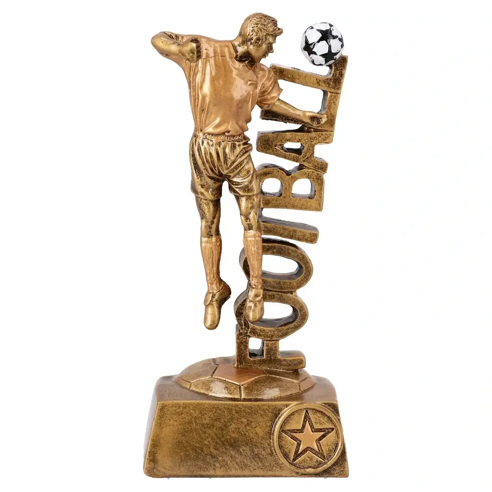 Victory Pehar fudbaler, 18 cm