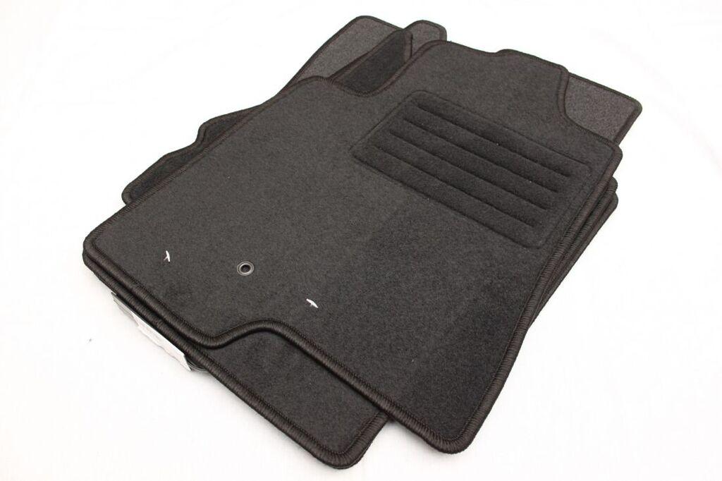 Petex Tipske patosnice za   Mitsubishi Pajero Short (2000-2007)